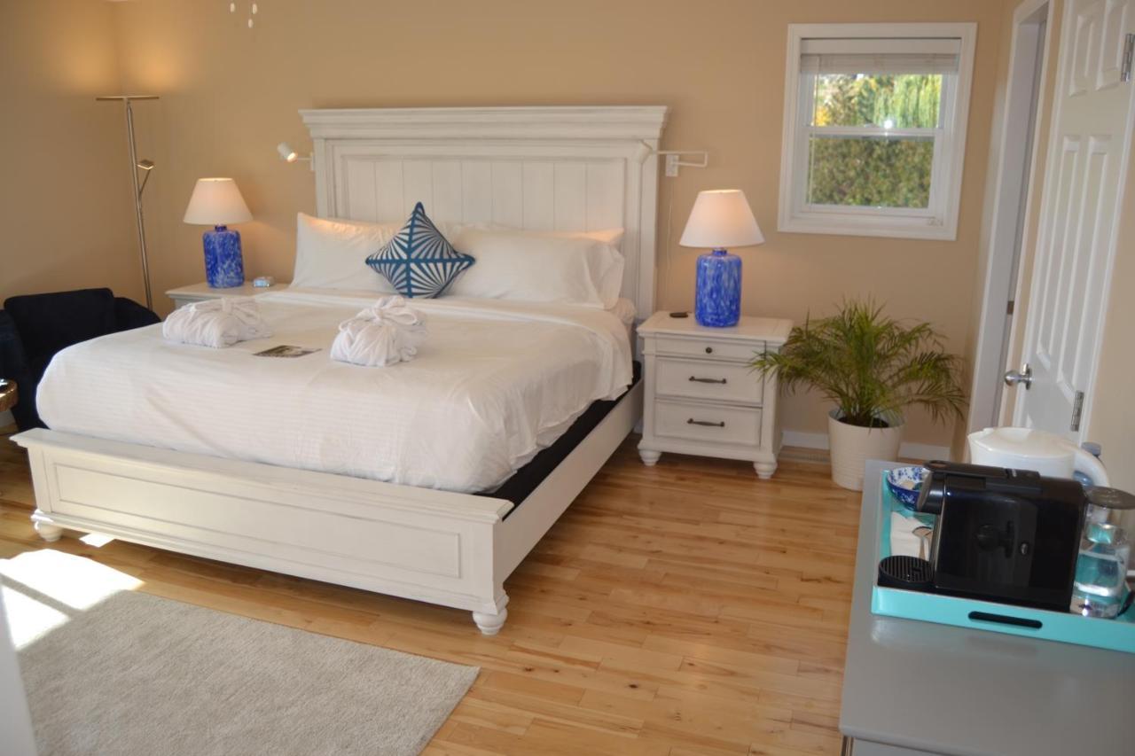 Salish B&B And Spa Уест Келоуна Екстериор снимка