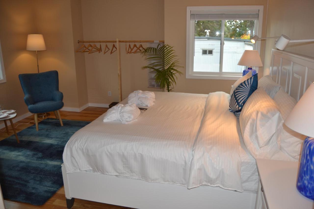 Salish B&B And Spa Уест Келоуна Екстериор снимка