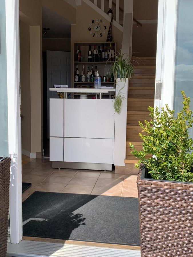 Salish B&B And Spa Уест Келоуна Екстериор снимка