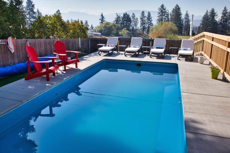Salish B&B And Spa Уест Келоуна Екстериор снимка
