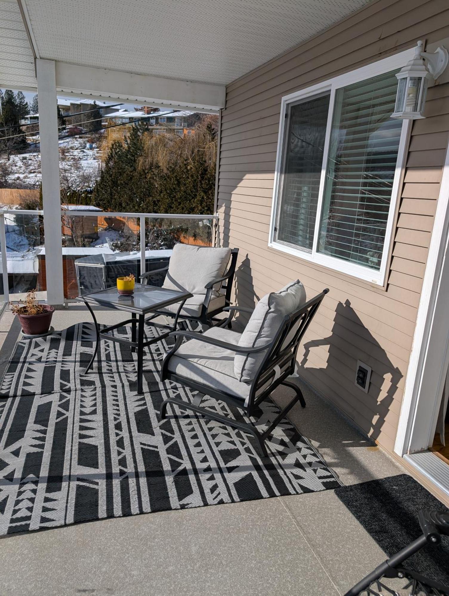 Salish B&B And Spa Уест Келоуна Екстериор снимка